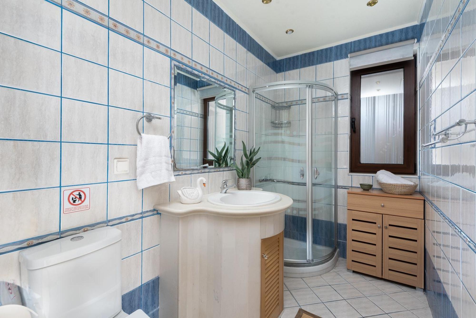 Evi's Apartament Afantou